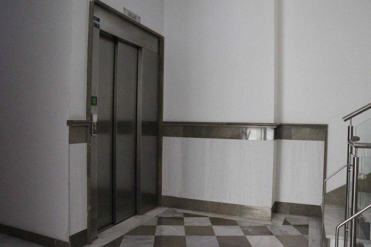 Centrico Piso Para 4 Al Lado Del Jardin Botanico Granada Buitenkant foto